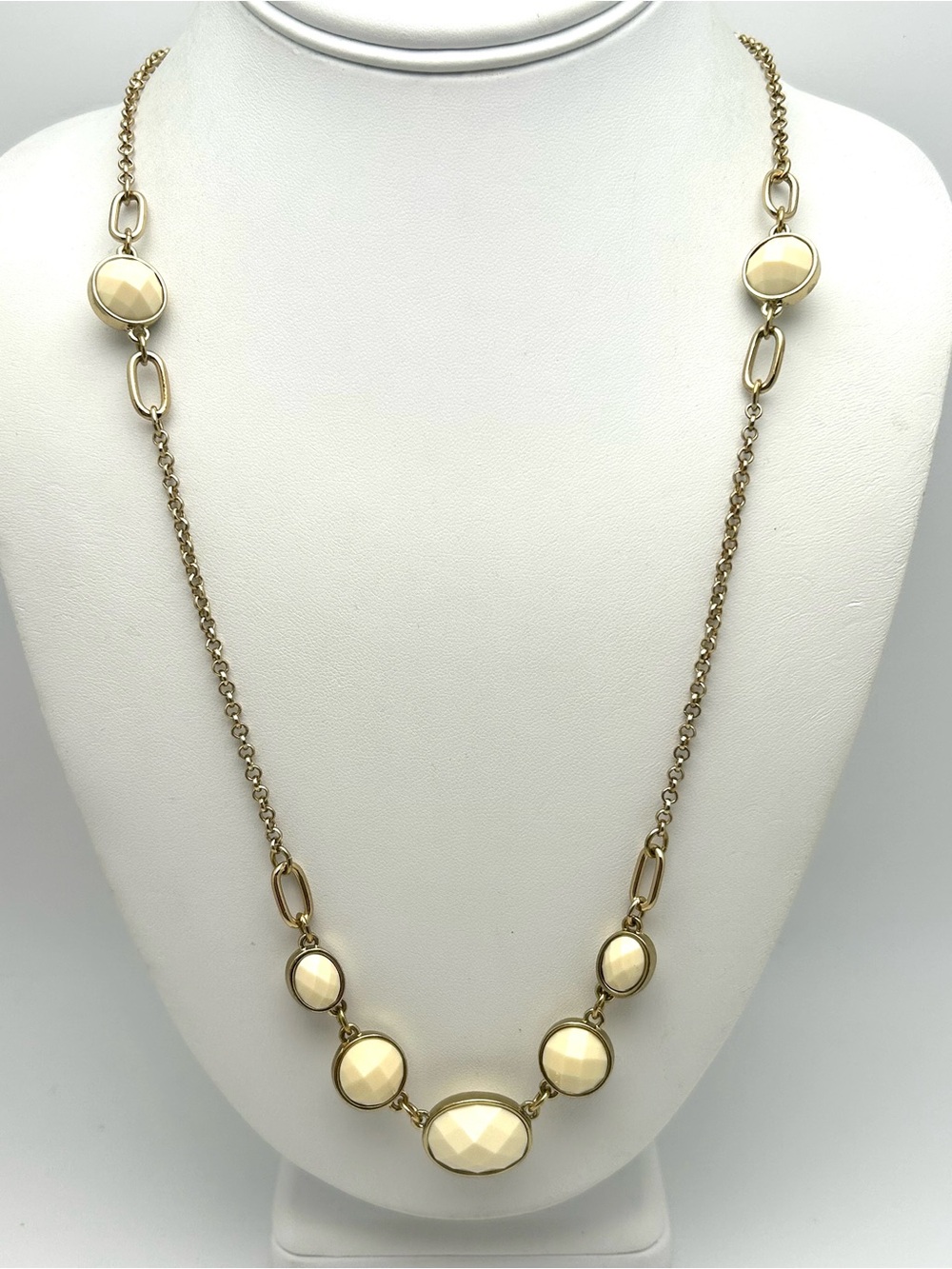Banana Republic Cream Faceted Links Necklace